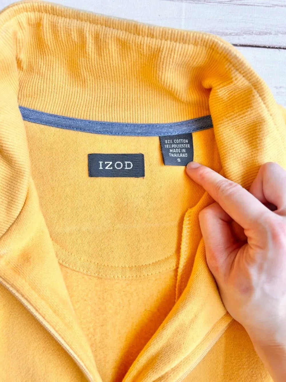 Izod men quarter